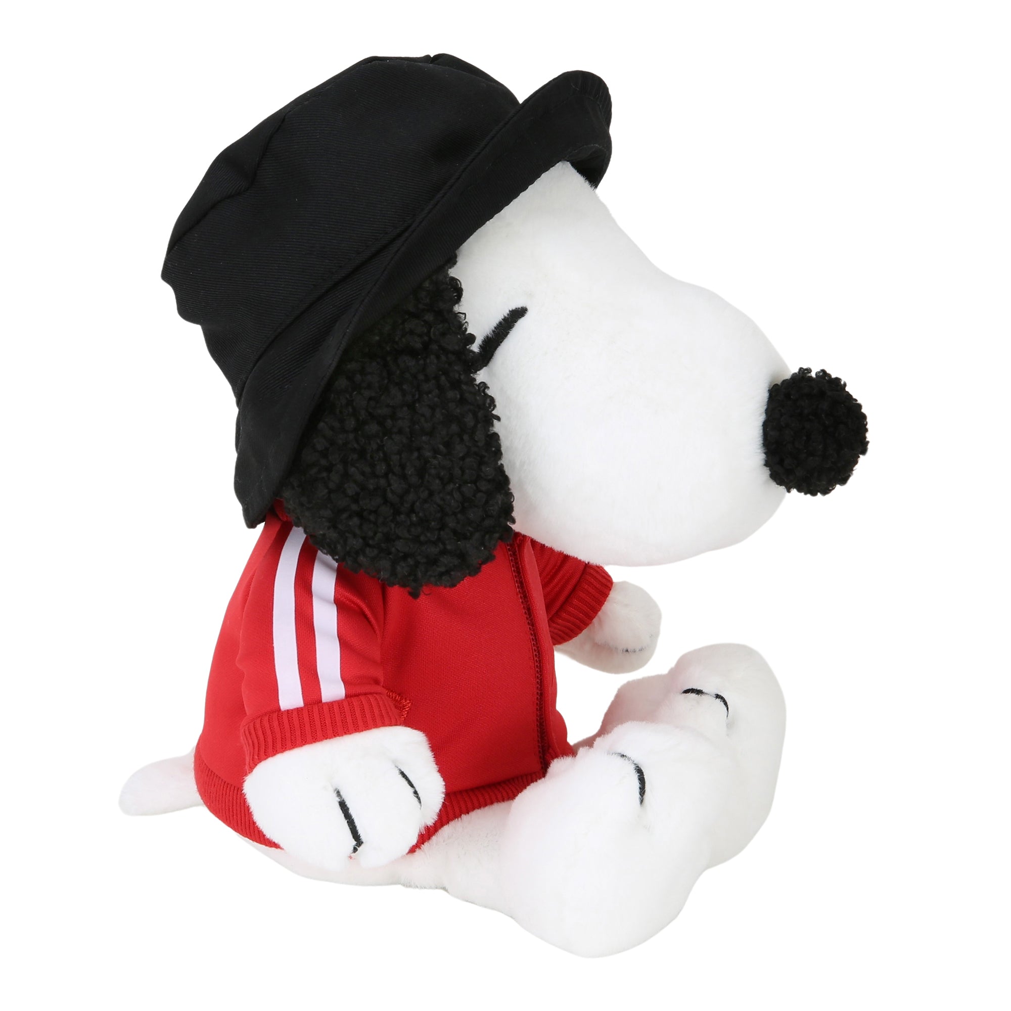 Peluche chien blanc avec bob et veste de survêtement